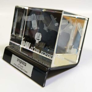 בסיסים מיוחדים למגיני הוקרה ותצוגות